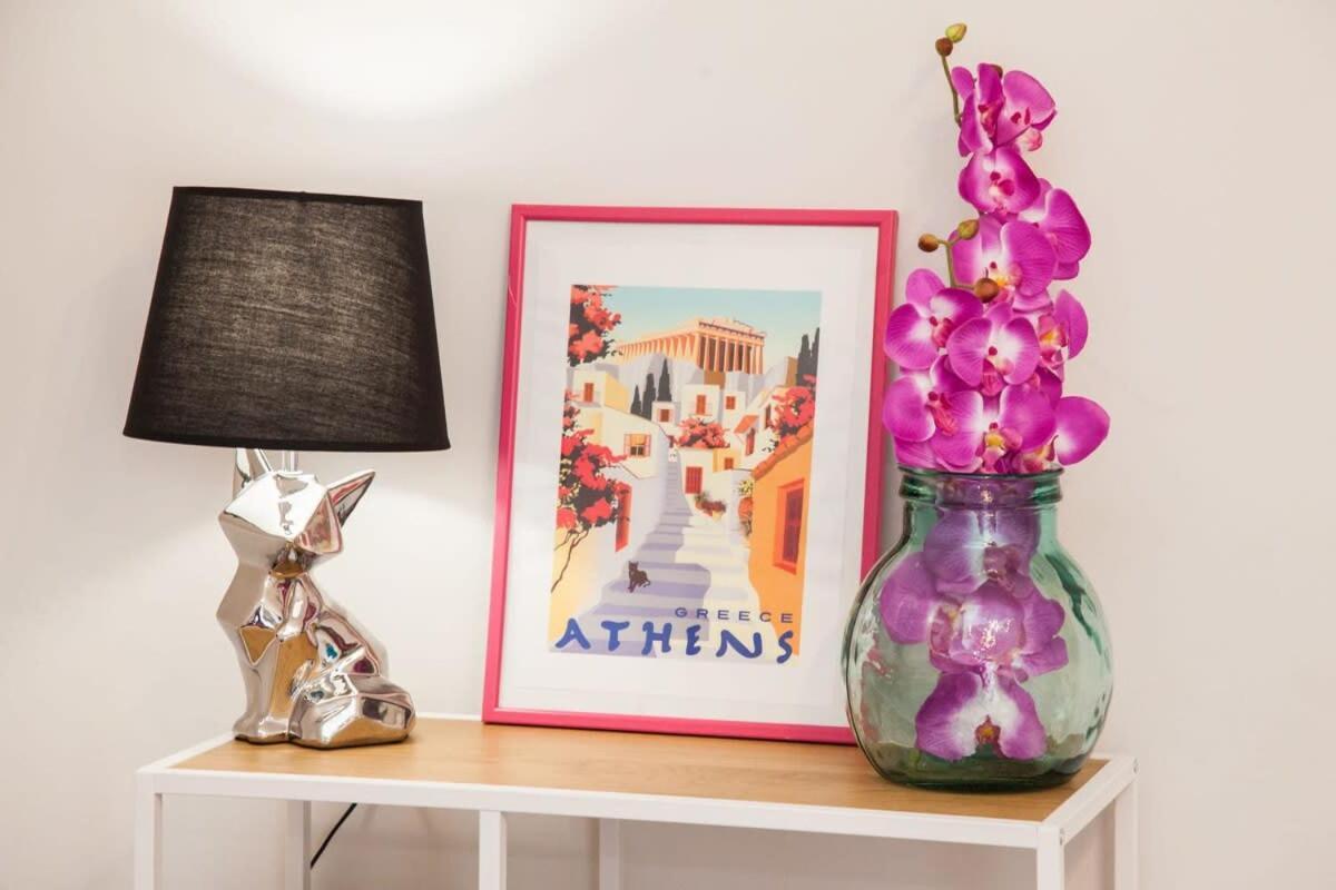 Contemporary Stylish Apartment Located Near Metaxourgeio Area أثينا المظهر الخارجي الصورة