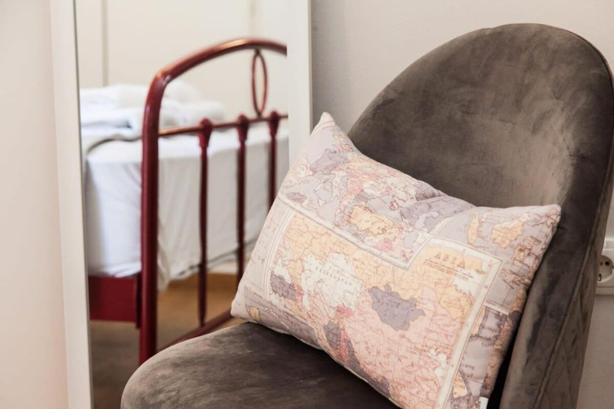 Contemporary Stylish Apartment Located Near Metaxourgeio Area أثينا المظهر الخارجي الصورة
