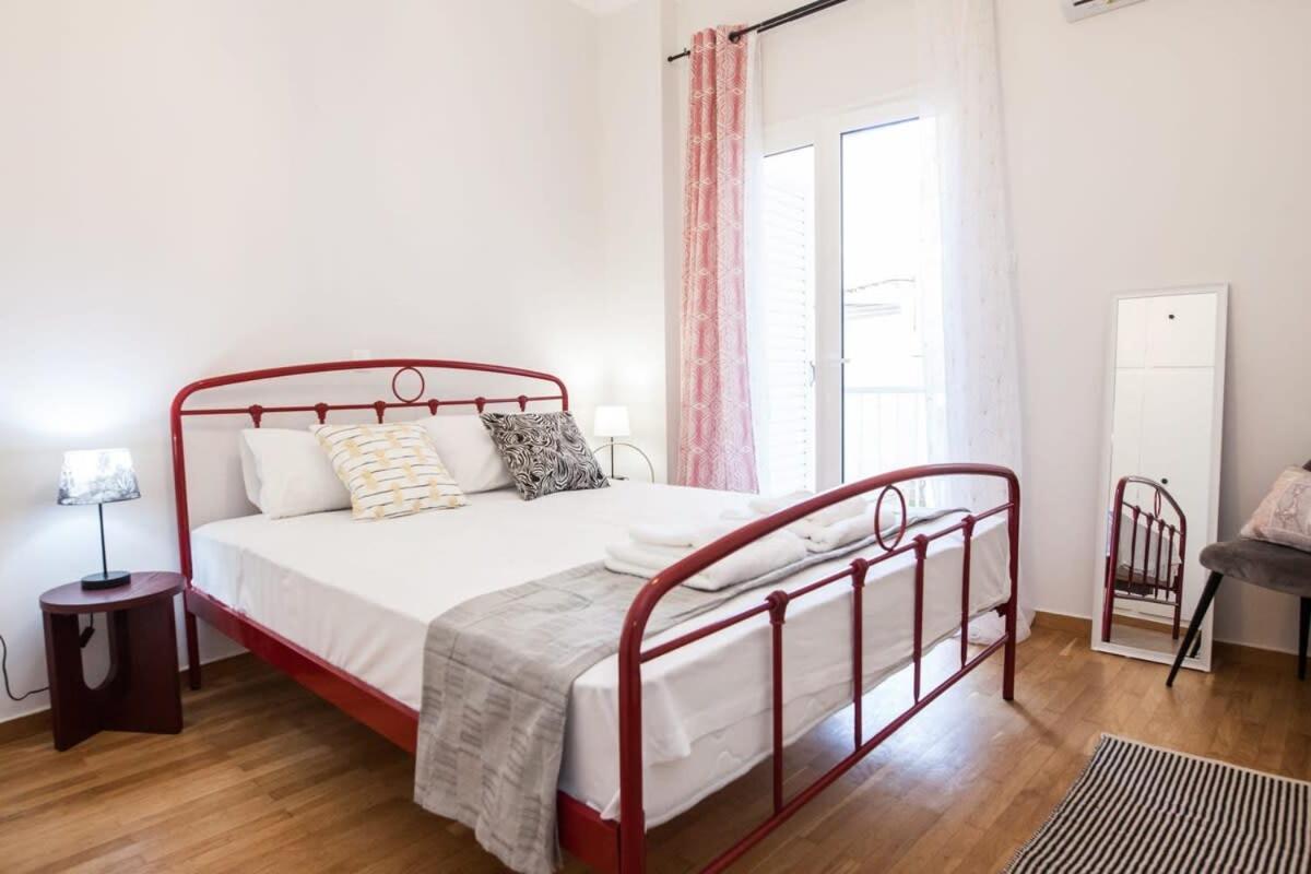 Contemporary Stylish Apartment Located Near Metaxourgeio Area أثينا المظهر الخارجي الصورة