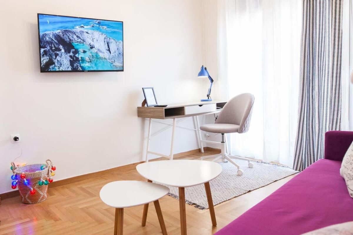 Contemporary Stylish Apartment Located Near Metaxourgeio Area أثينا المظهر الخارجي الصورة