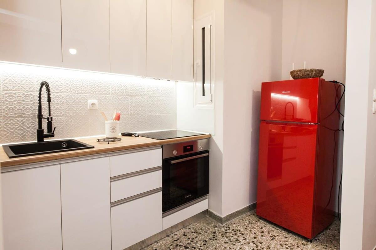 Contemporary Stylish Apartment Located Near Metaxourgeio Area أثينا المظهر الخارجي الصورة