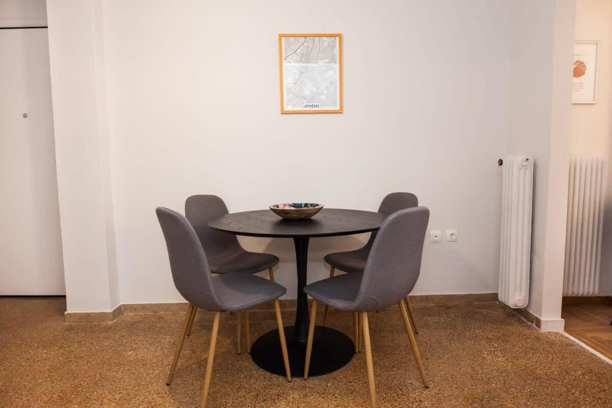 Contemporary Stylish Apartment Located Near Metaxourgeio Area أثينا المظهر الخارجي الصورة