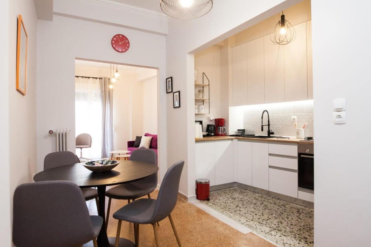 Contemporary Stylish Apartment Located Near Metaxourgeio Area أثينا المظهر الخارجي الصورة