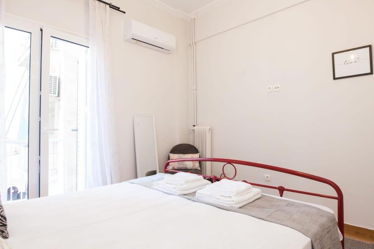 Contemporary Stylish Apartment Located Near Metaxourgeio Area أثينا المظهر الخارجي الصورة
