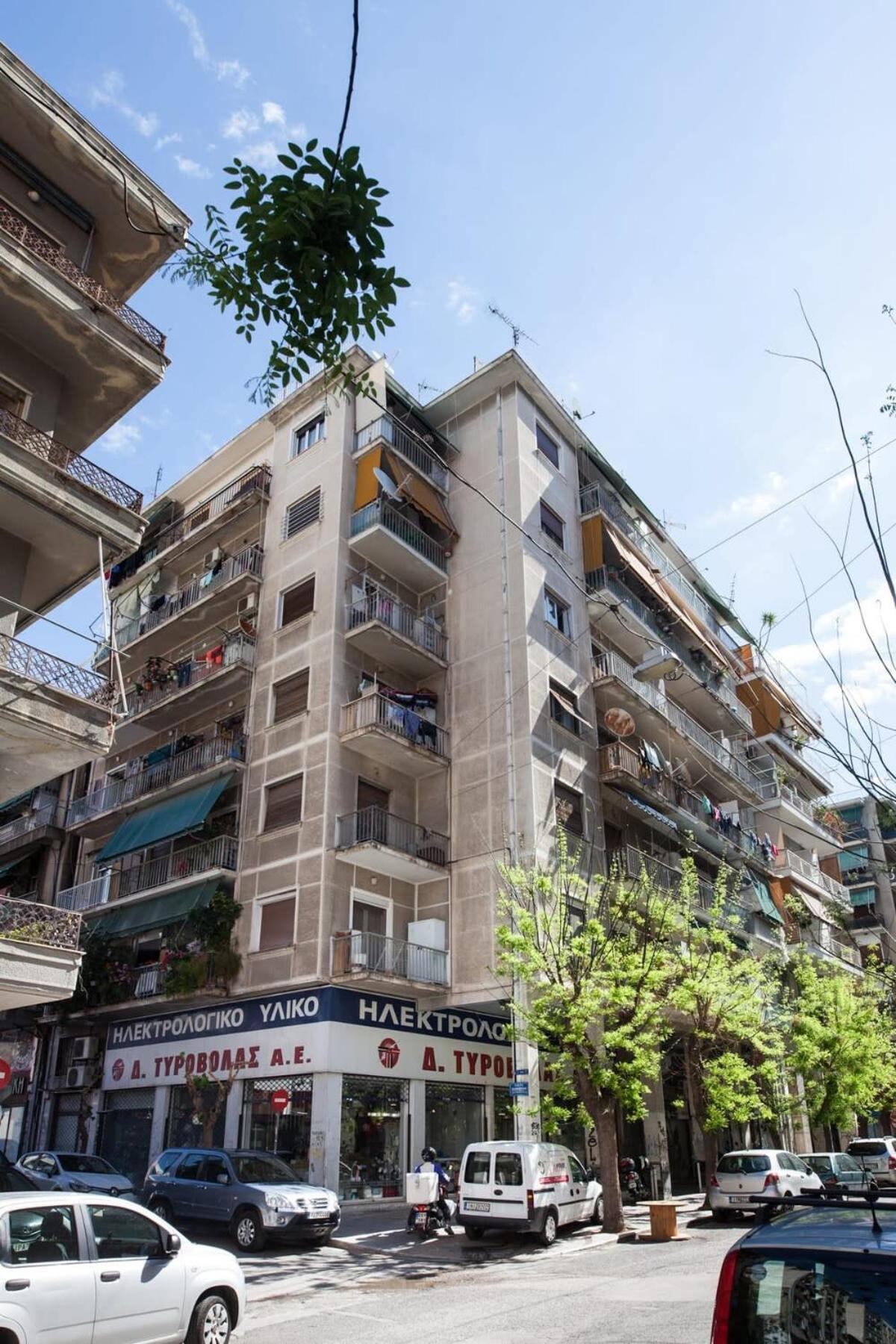 Contemporary Stylish Apartment Located Near Metaxourgeio Area أثينا المظهر الخارجي الصورة